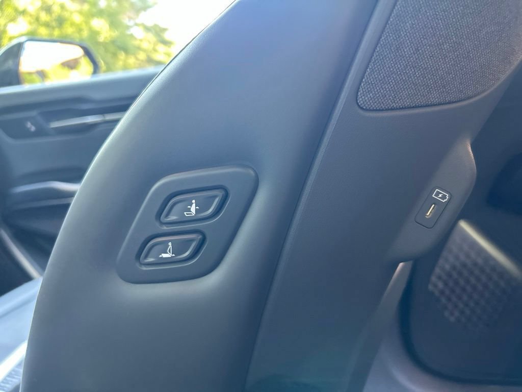 Used 2024 Kia EV9 Light Long Range RWD image 20