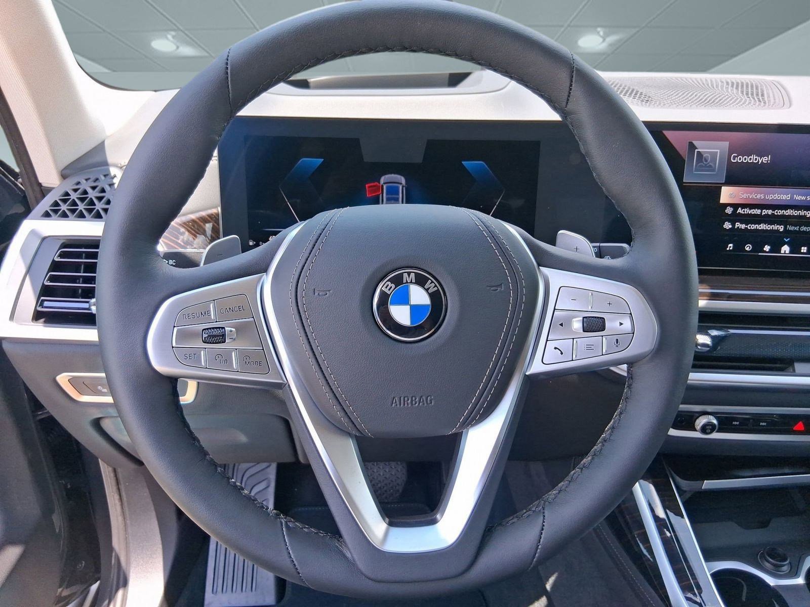 Used 2026 BMW X7 xDrive40i w/ Executive Package image 15