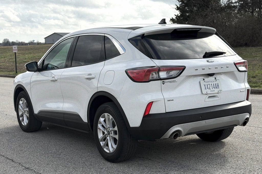 Used 2020 Ford Escape SE image 38