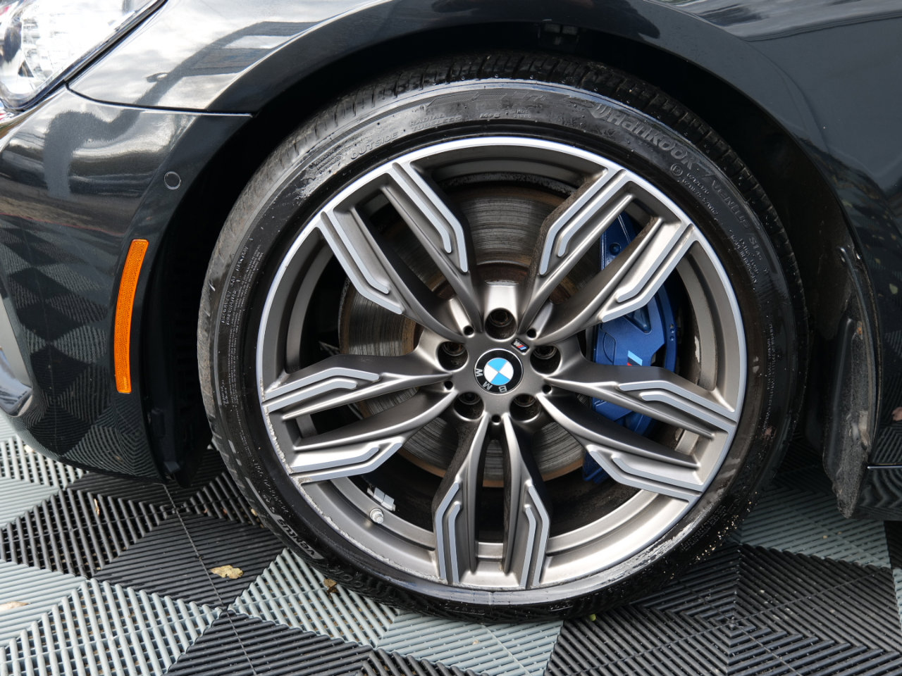 Used 2018 BMW M760i xDrive image 87