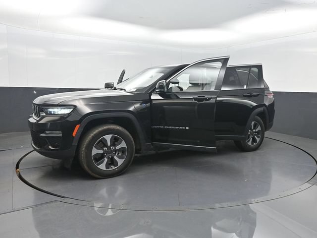 Used 2022 Jeep Grand Cherokee Limited 4xe w/ Luxury Tech Group II AWD/4WD image 37