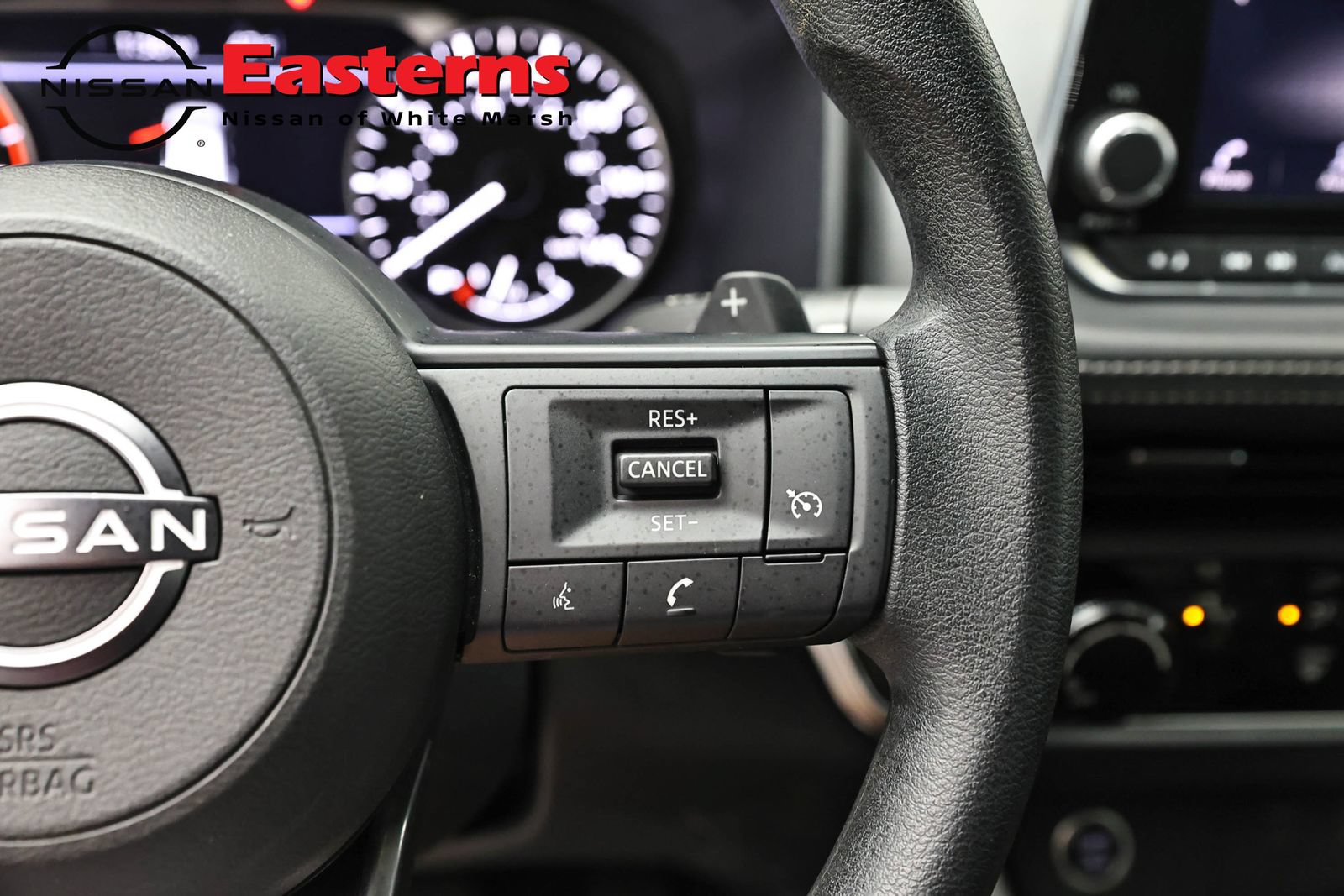 Used 2023 Nissan Rogue S AWD/4WD image 16