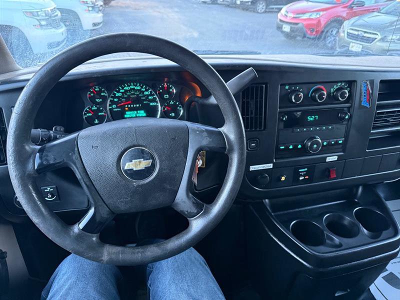 Used 2011 Chevrolet Express 2500 image 25