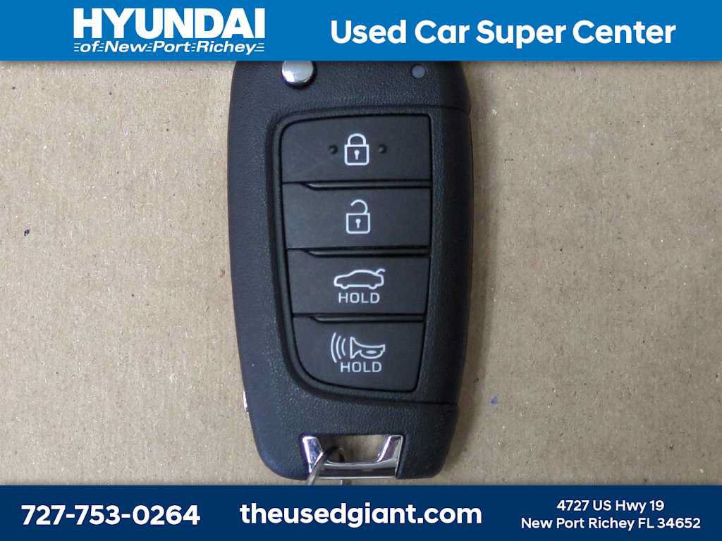 Used 2025 Hyundai Elantra SE FWD image 28