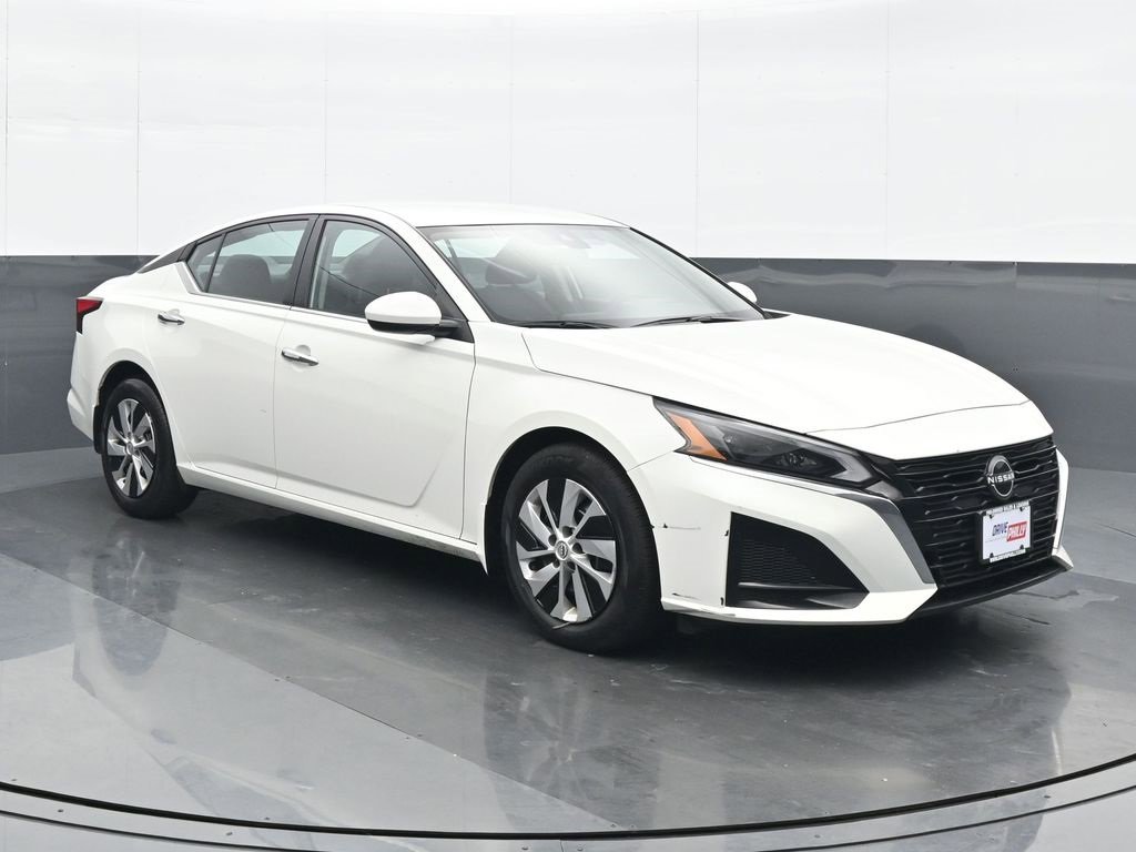 Used 2023 Nissan Altima 2.5 S image 9