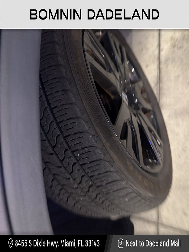 Used 2021 Honda Pilot Special Edition image 4