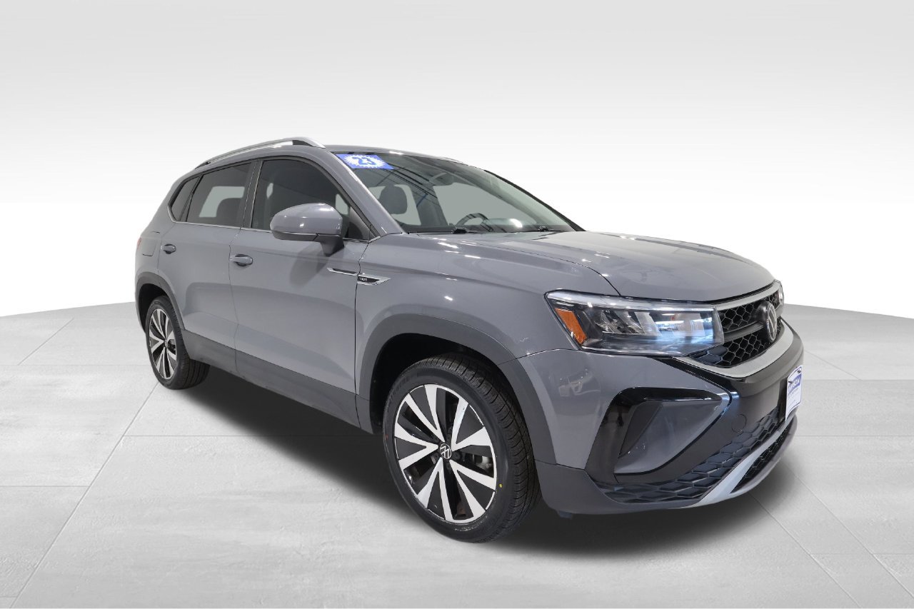 Used 2023 Volkswagen Taos SE FWD image 6