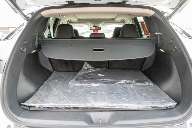 Certified 2025 Nissan Murano SL w/ Cargo Package image 11