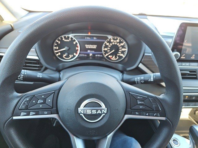 Used 2023 Nissan Altima 2.5 SV image 22