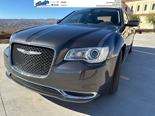 Used 2022 Chrysler 300 Touring image 1
