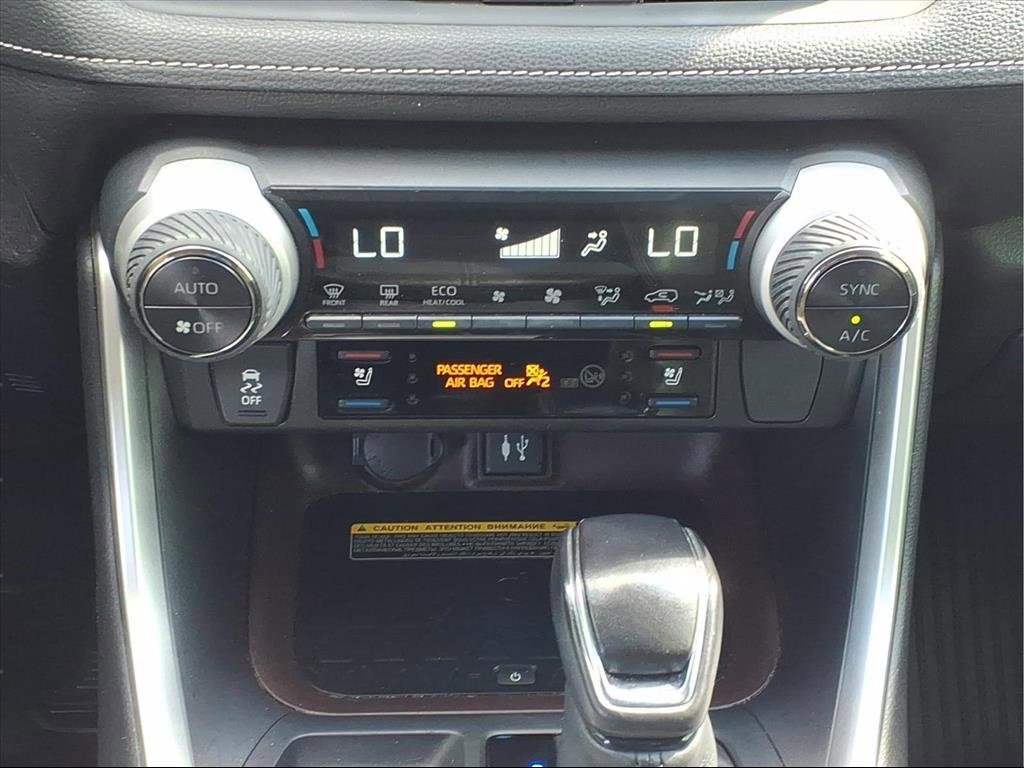 Used 2019 Toyota RAV4 Limited image 24