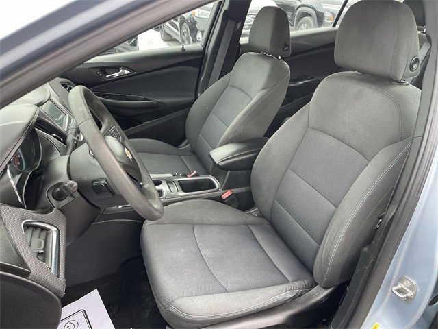 Used 2017 Chevrolet Cruze LT w/ Convenience Package image 11