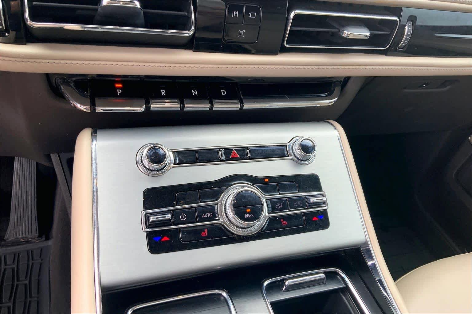 Used 2021 Lincoln Aviator 2WD image 34