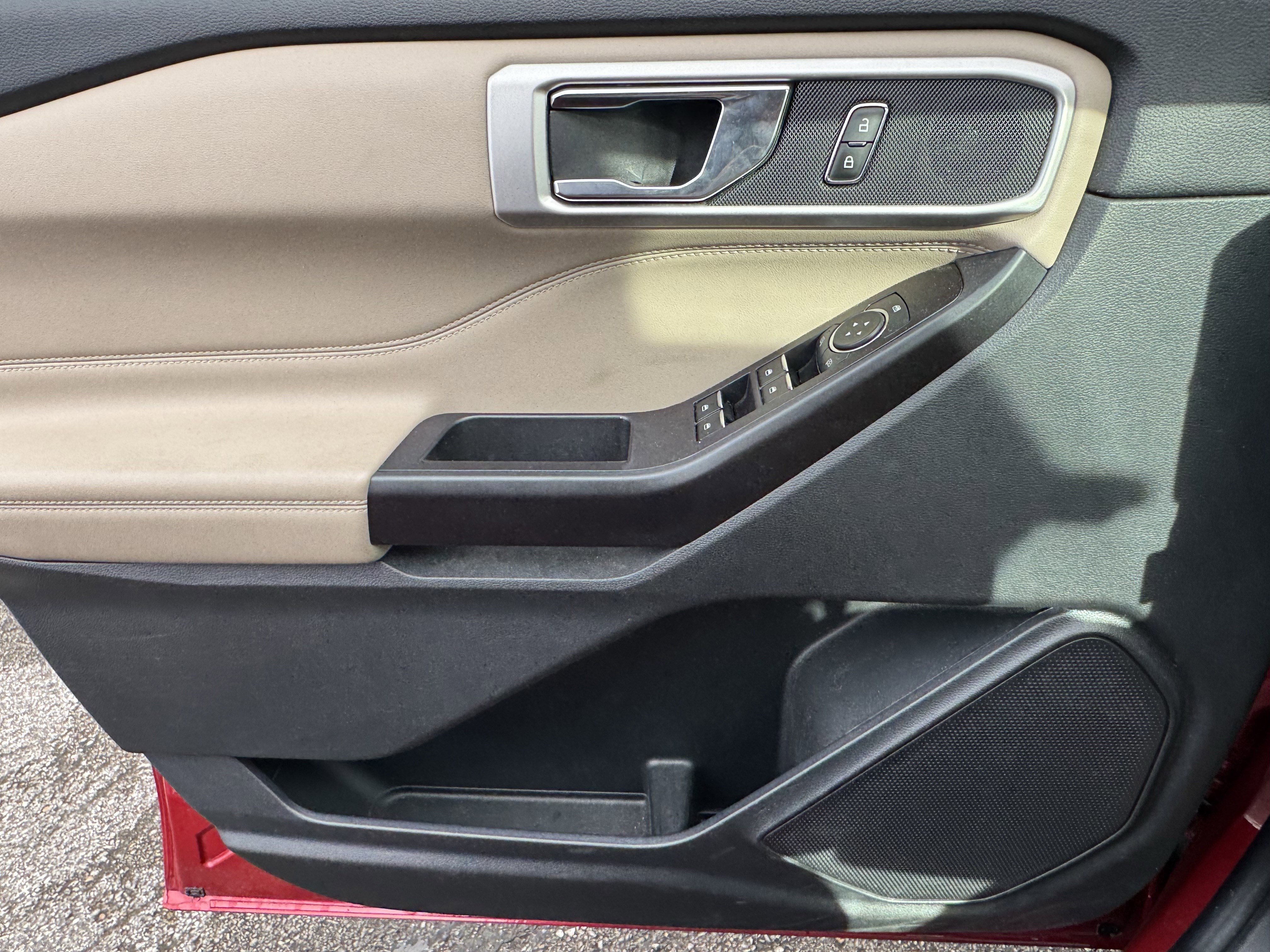 Certified 2020 Ford Explorer XLT w/ Equipment Group 202A image 14