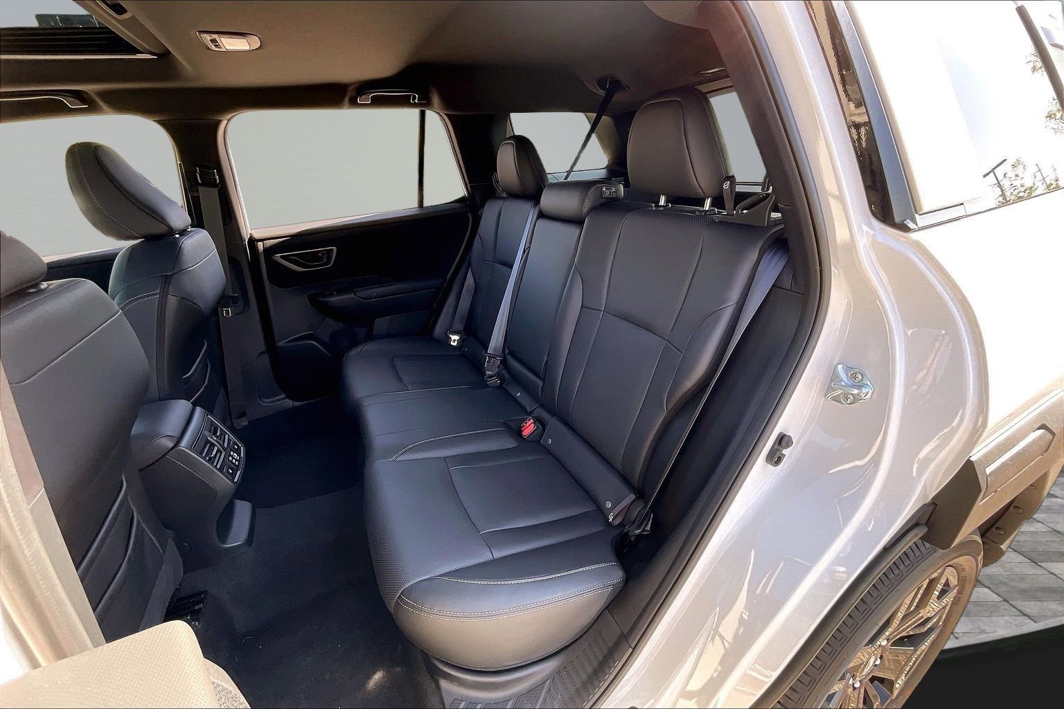 New 2026 Subaru Outback Limited XT AWD/4WD image 10