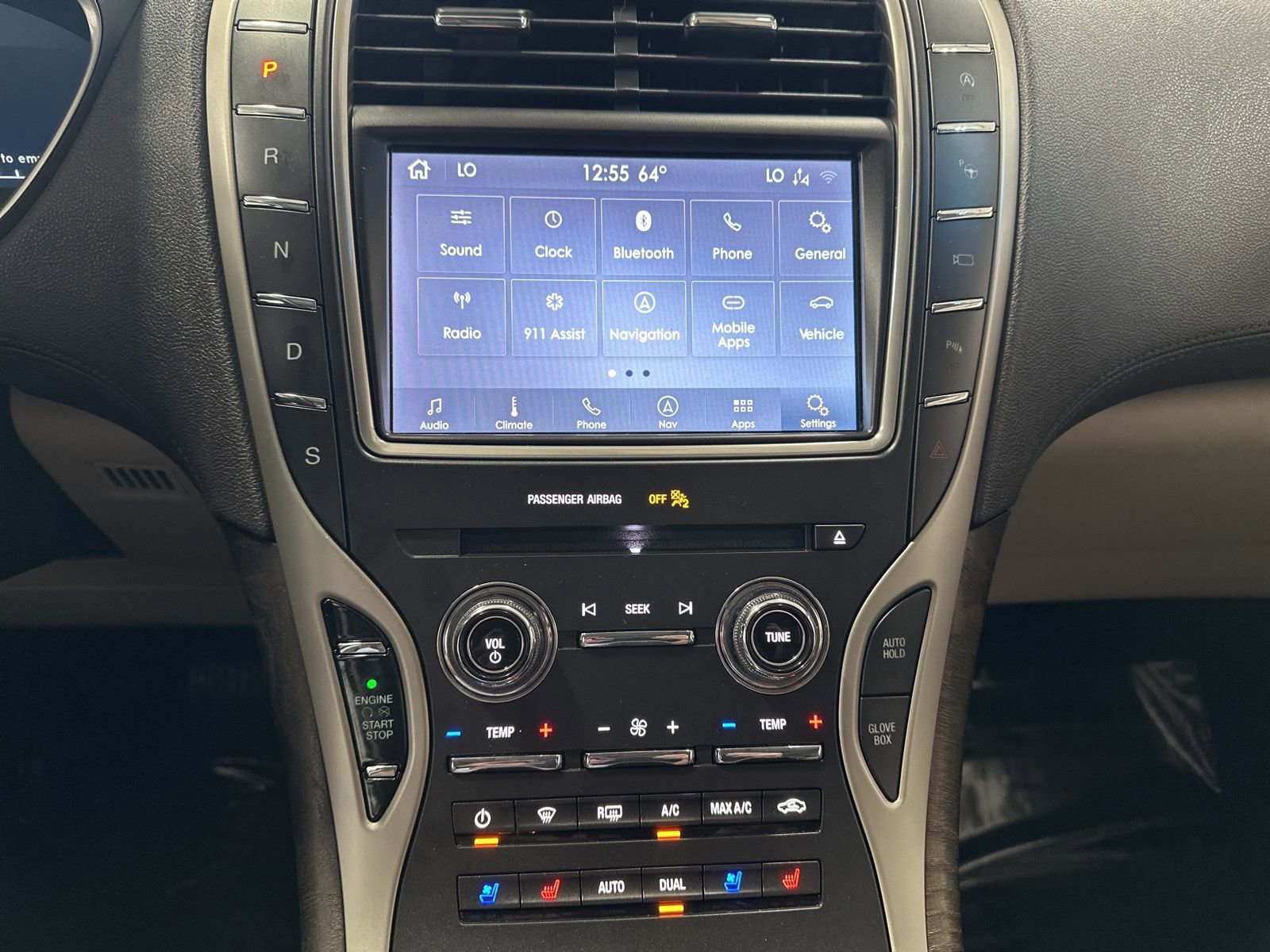 Used 2020 Lincoln Nautilus Reserve image 24