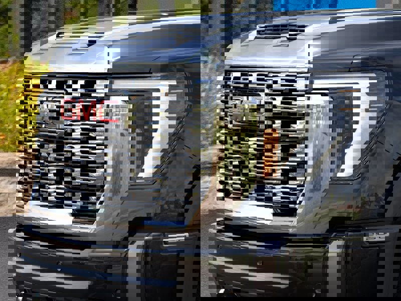 New 2026 GMC Sierra 2500 Denali w/ Denali Reserve Package image 13