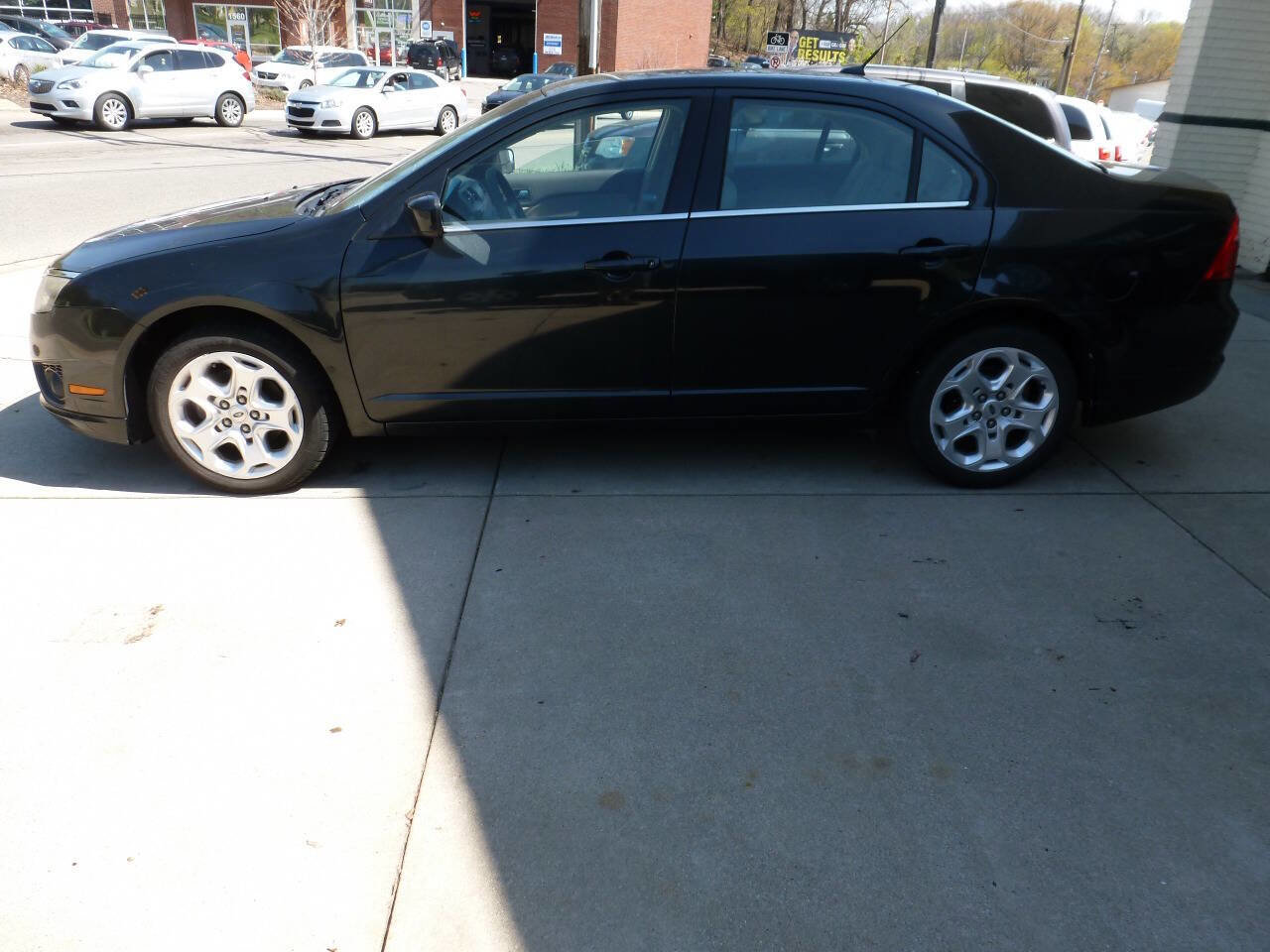 Used 2010 Ford Fusion SE FWD image 6