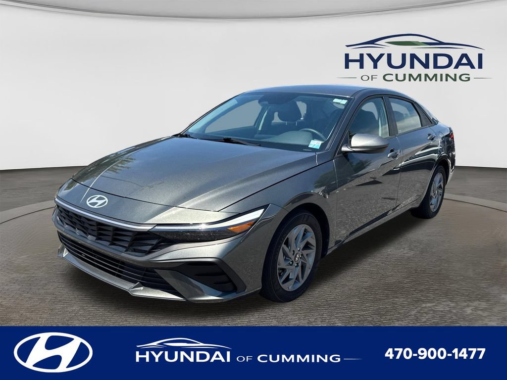 Certified 2025 Hyundai Elantra Hybrid FWD image 3