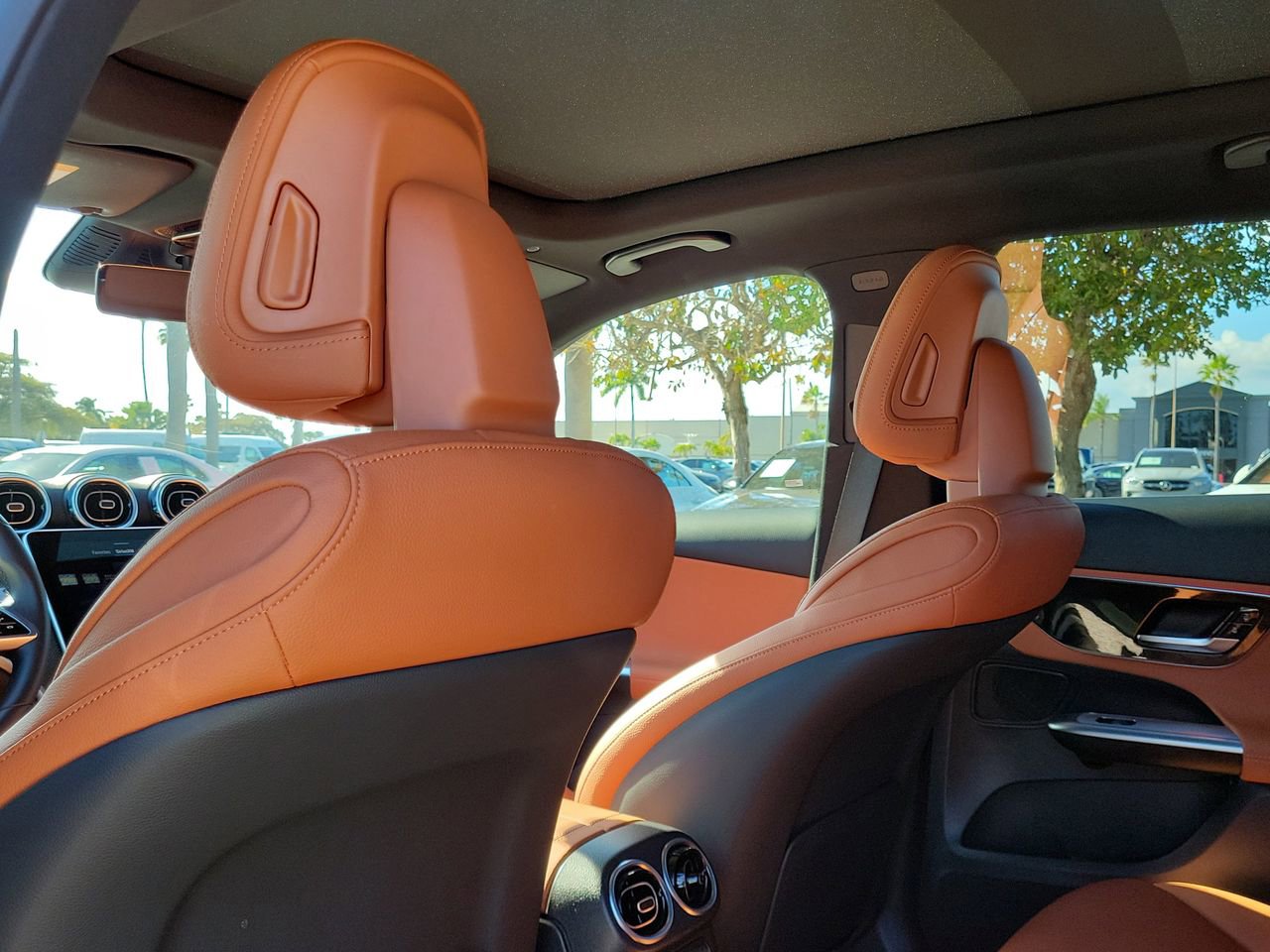 Certified 2026 Mercedes-Benz GLC 300 image 11