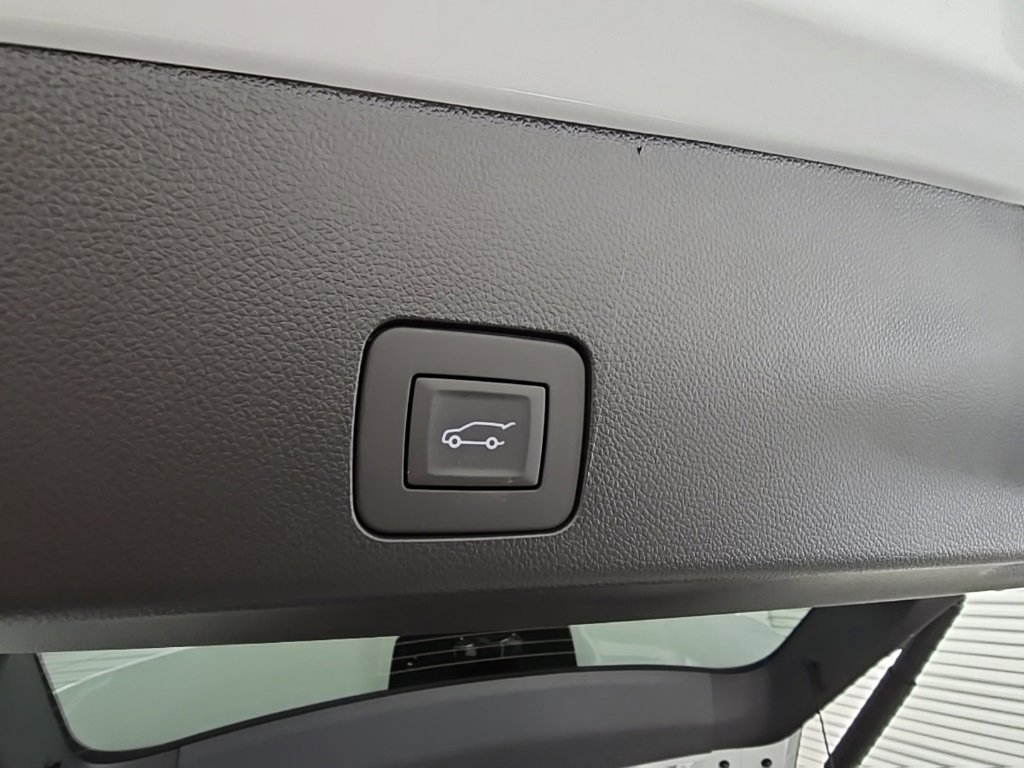 New 2026 Buick Encore GX Avenir w/ Avenir Technology Package image 33