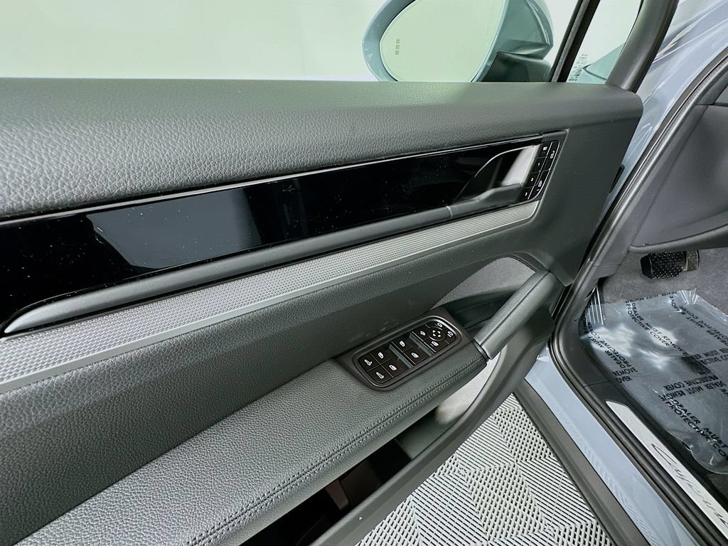 New 2026 Porsche Cayenne AWD/4WD image 20