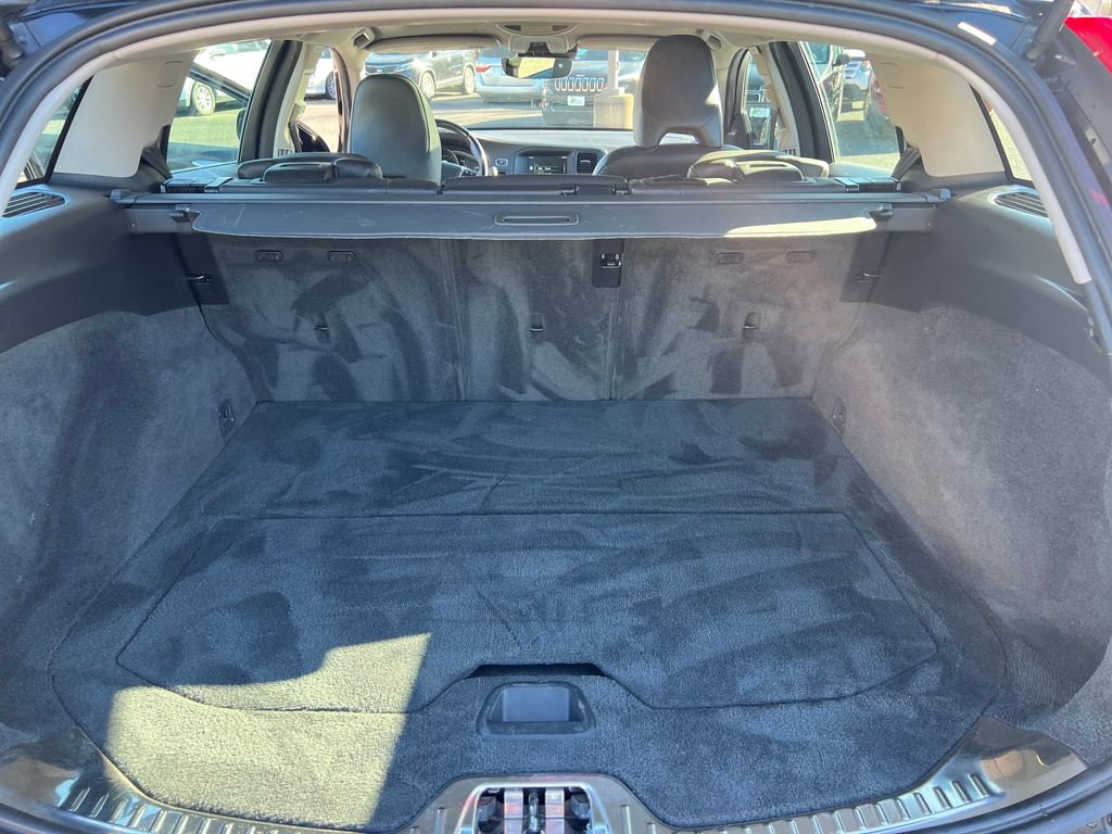 Used 2015 Volvo V60 T5 Premier w/ Convenience Package image 18