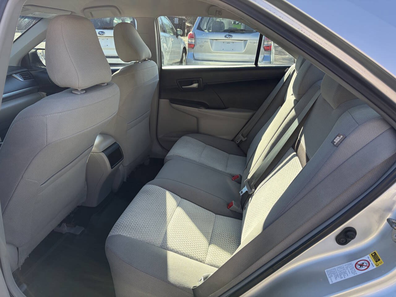 Used 2014 Toyota Camry LE FWD image 12