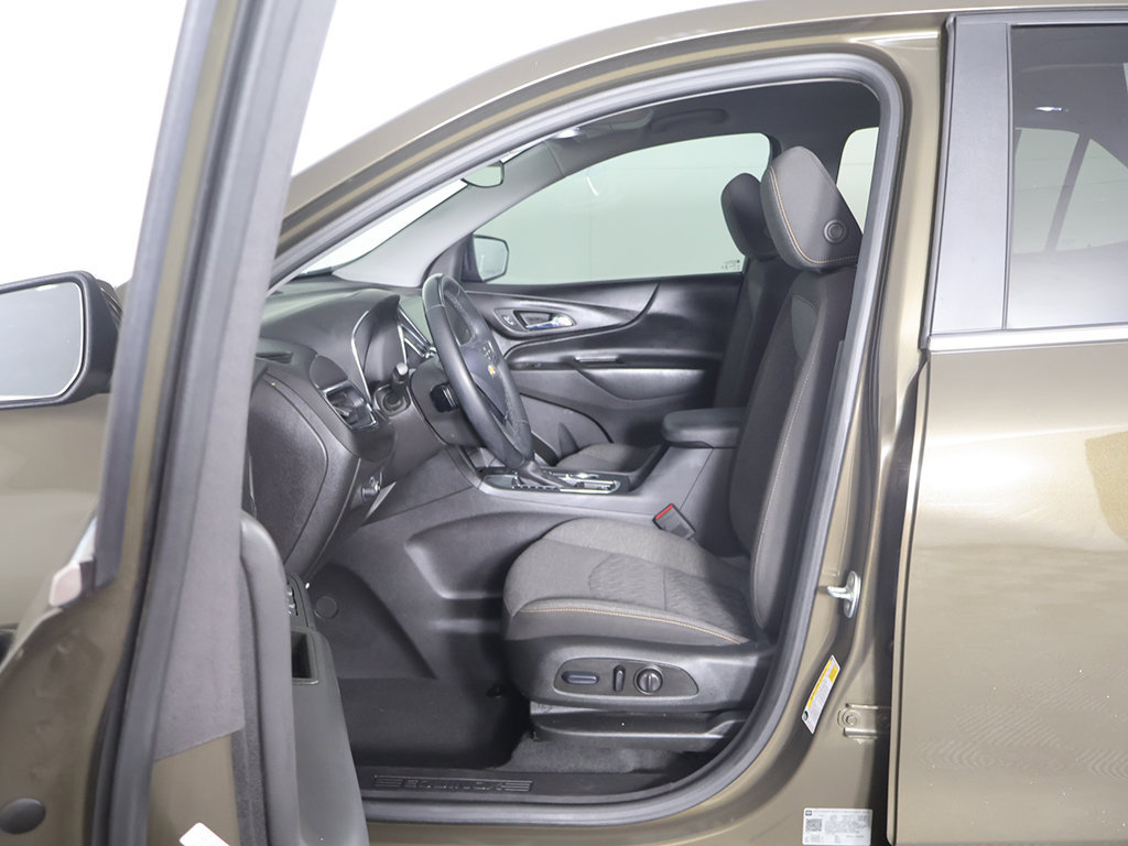 Used 2024 Chevrolet Equinox LT FWD image 29
