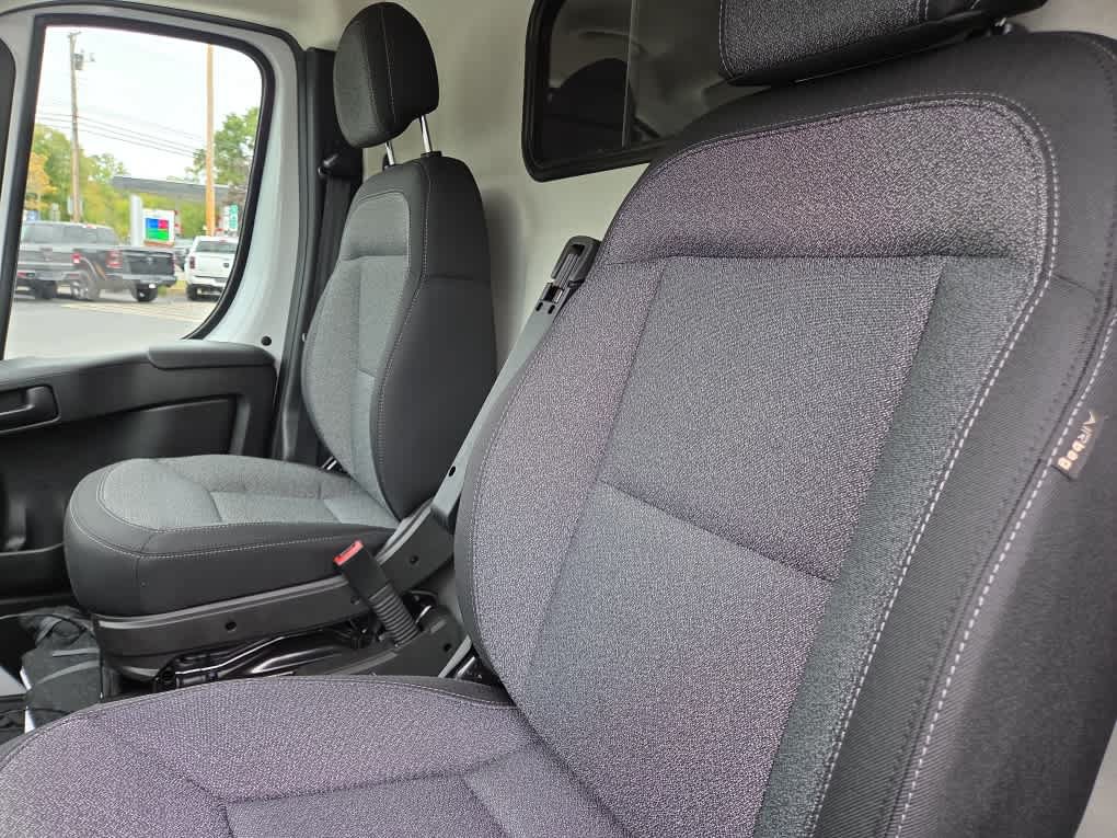 New 2025 RAM ProMaster 2500 FWD image 13