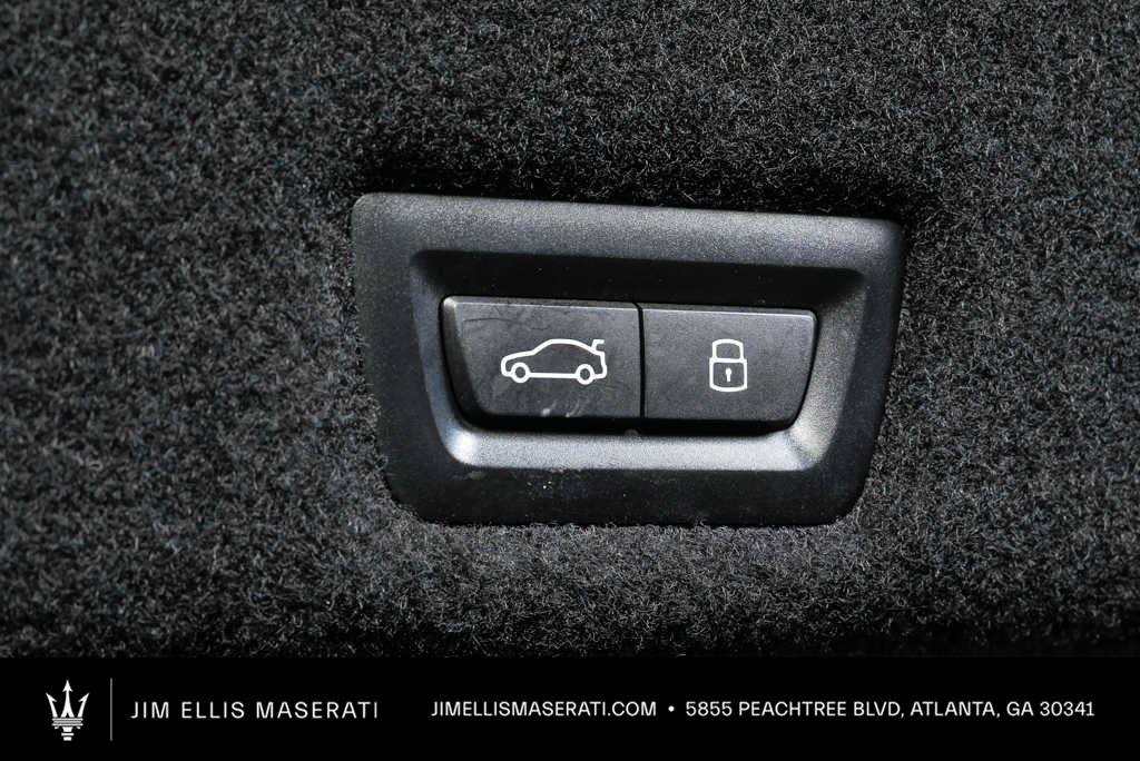 Used 2023 BMW 760i xDrive AWD/4WD image 31
