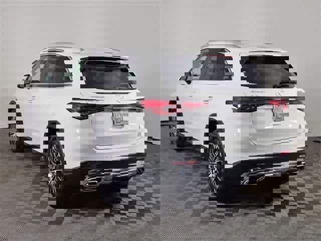 Used 2025 Mercedes-Benz GLC 300 4MATIC image 14