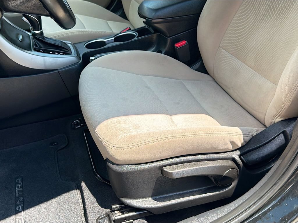 Used 2016 Hyundai Elantra Value Edition FWD image 19