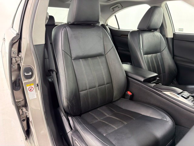 Used 2017 Lexus ES 350 w/ Luxury Package FWD image 19