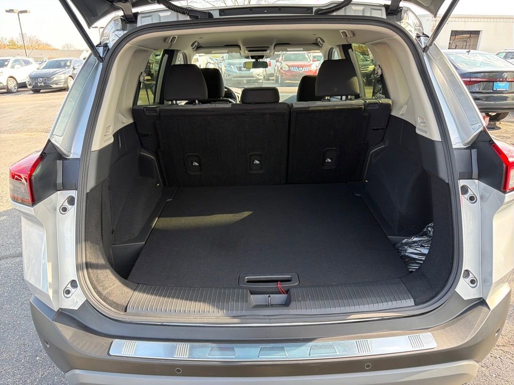 Used 2023 Nissan Rogue SV image 26