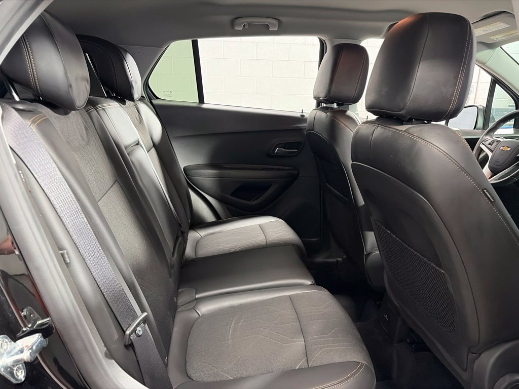 Used 2019 Chevrolet Trax LT w/ LT Convenience Package FWD image 26
