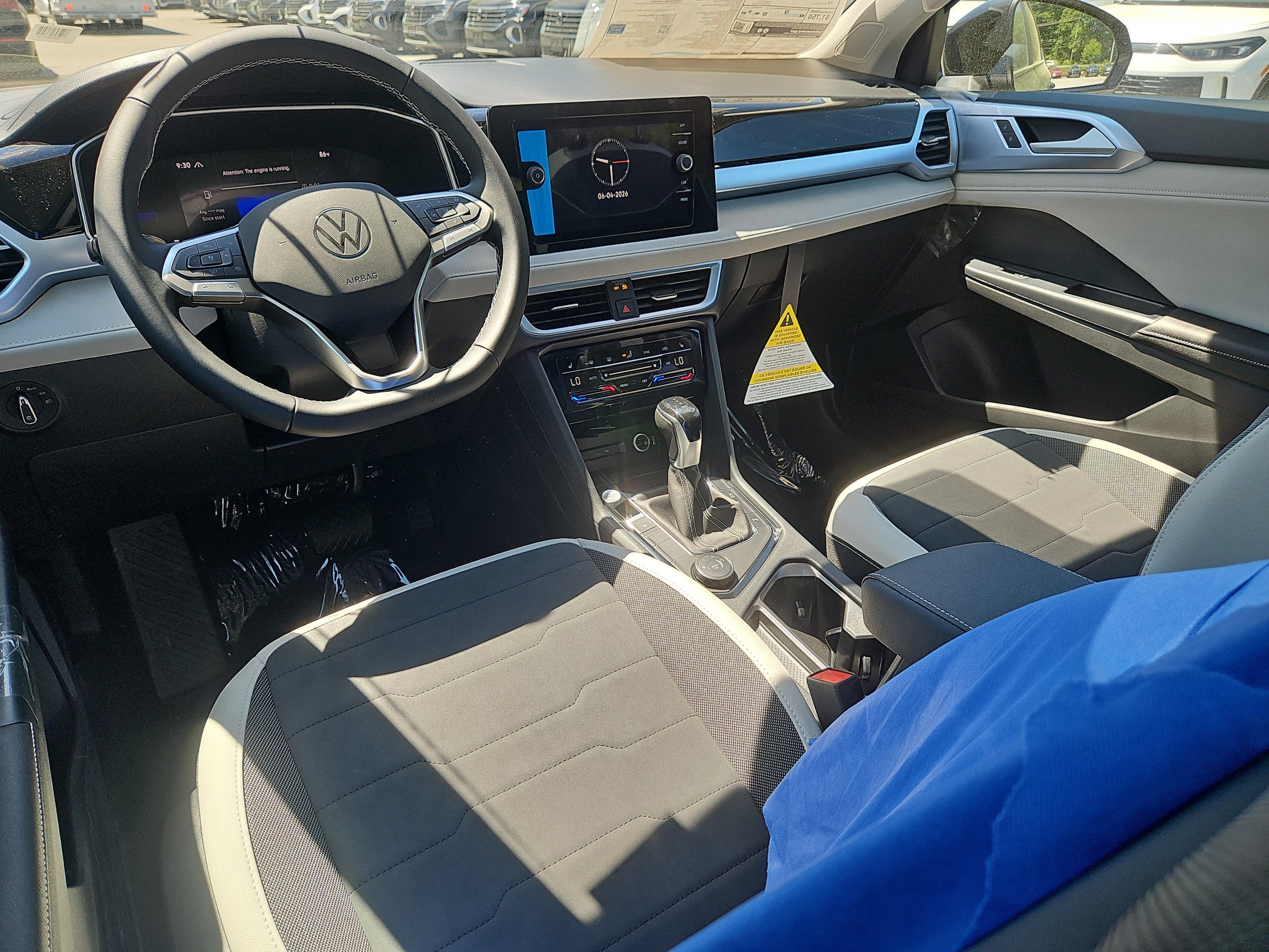 New 2026 Volkswagen Taos SE AWD/4WD image 5
