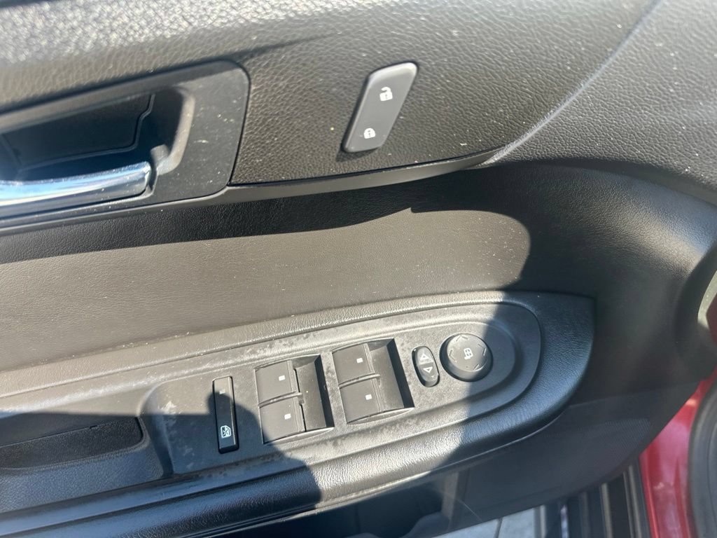Used 2013 Chevrolet Traverse LT AWD/4WD image 19
