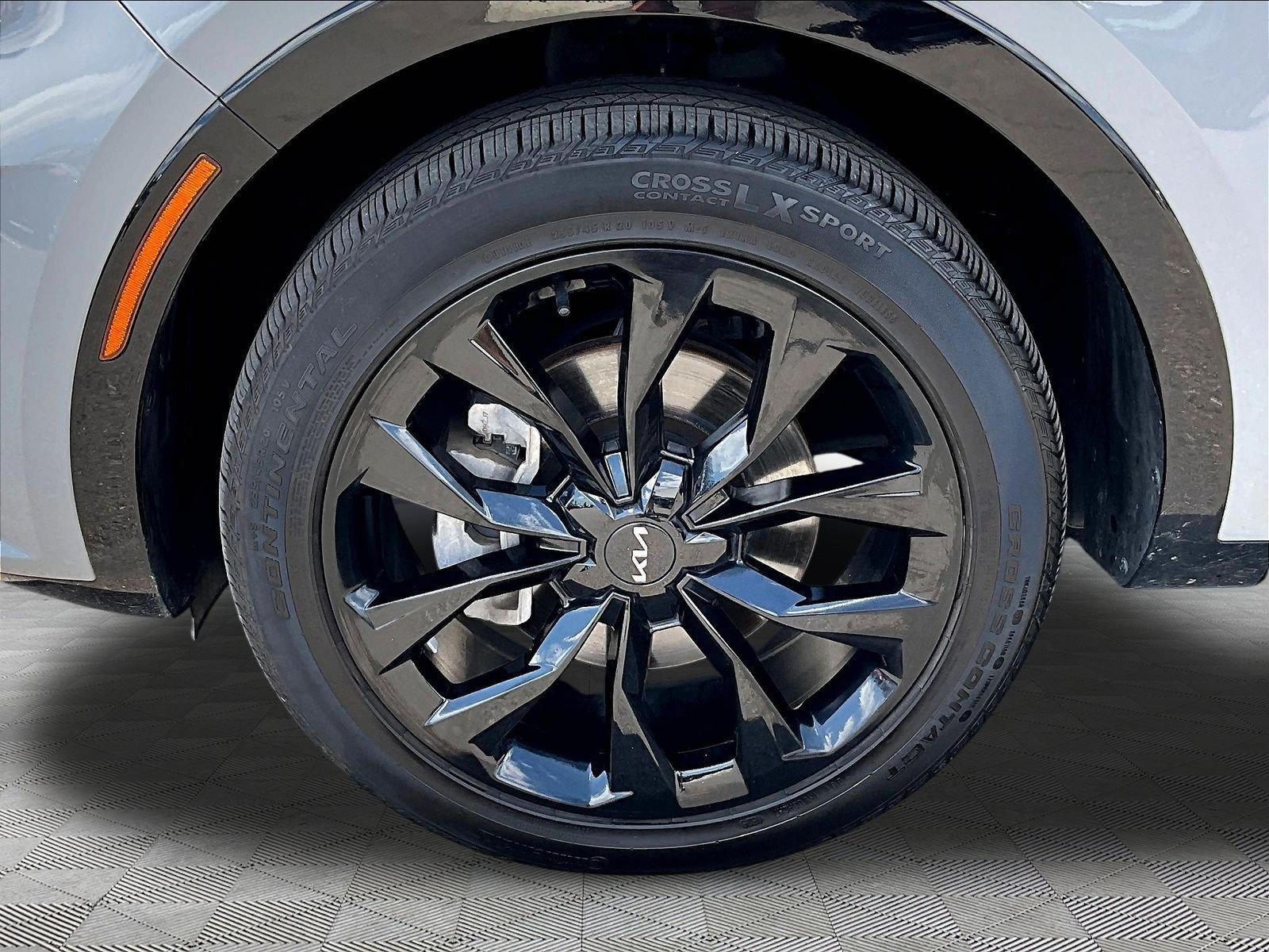 Used 2023 Kia Sorento SX FWD image 35