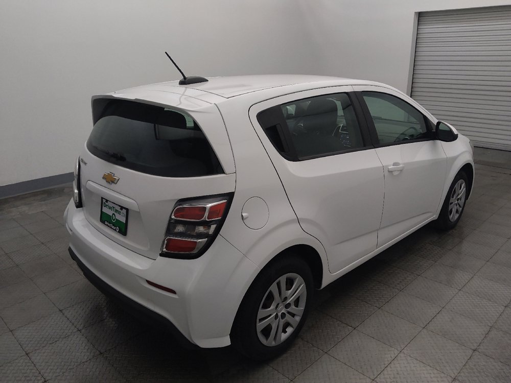 Used 2019 Chevrolet Sonic LT FWD image 9