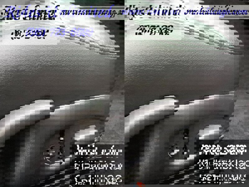 Used 2004 Chevrolet Corvette Coupe w/ Roof Package RWD image 29