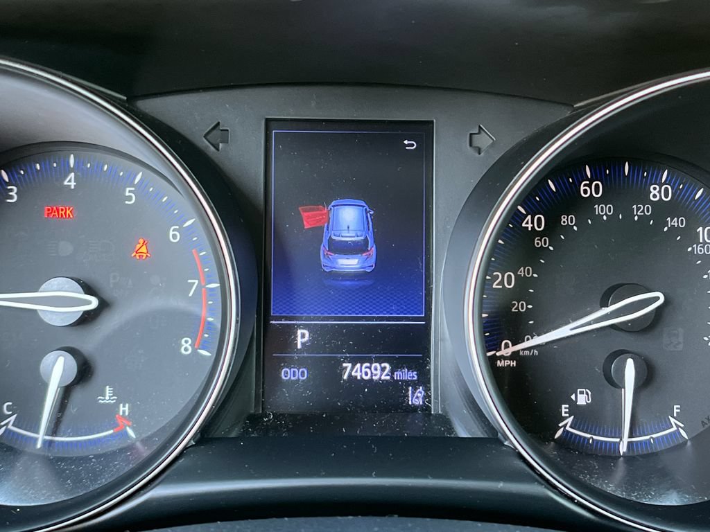 Used 2021 Toyota C-HR Limited FWD image 15
