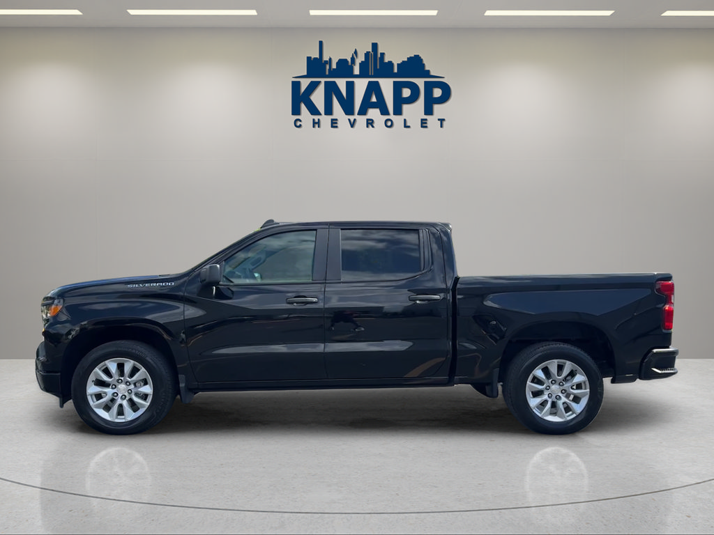 Used 2024 Chevrolet Silverado 1500 Custom RWD image 2