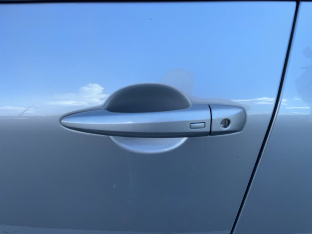 Certified 2025 Nissan Rogue SV image 7