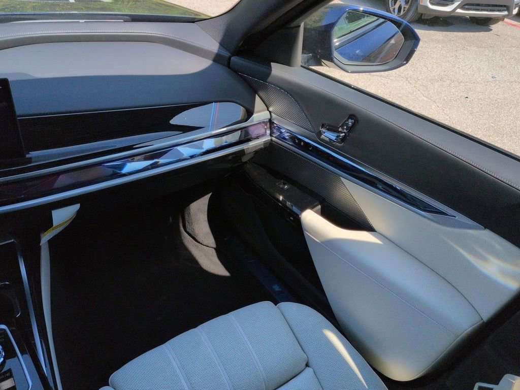 New 2026 BMW i7 eDrive50 w/ M Sport Package RWD image 17