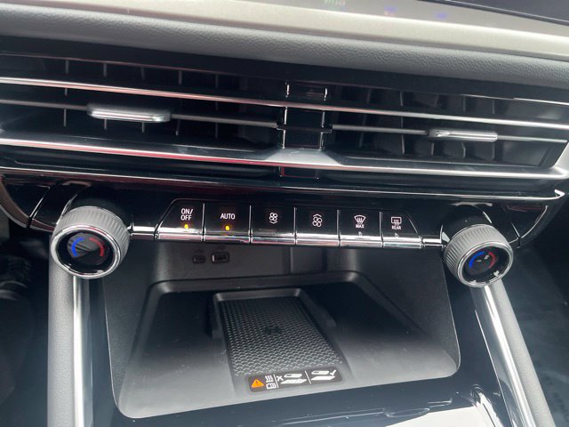 New 2027 Chevrolet Traverse LT FWD image 29