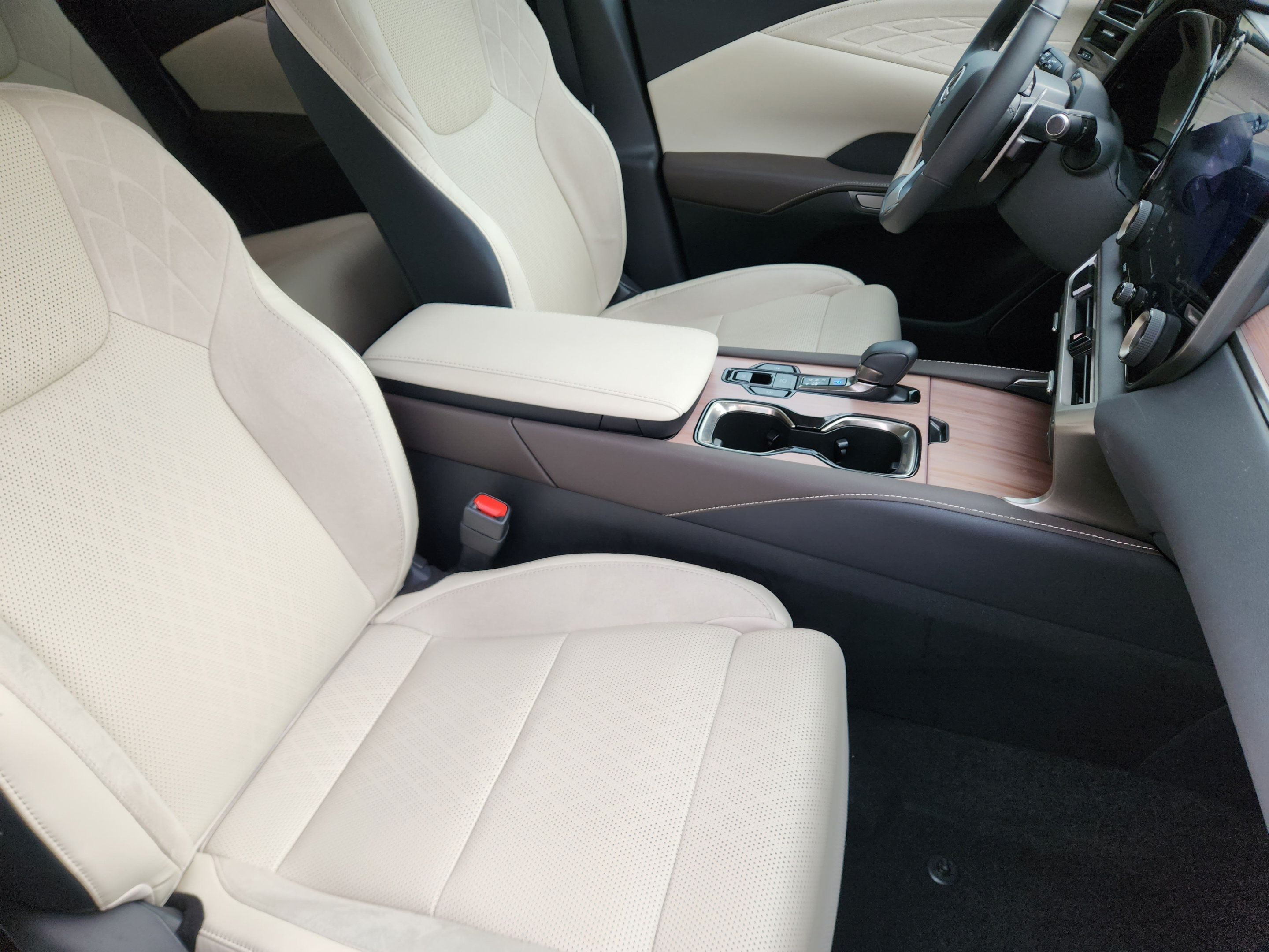 Certified 2023 Lexus RX 350 FWD w/ Cold Area Package image 6