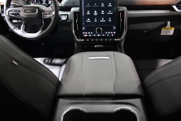 New 2026 GMC Yukon Denali w/ Denali Reserve Package AWD/4WD image 35