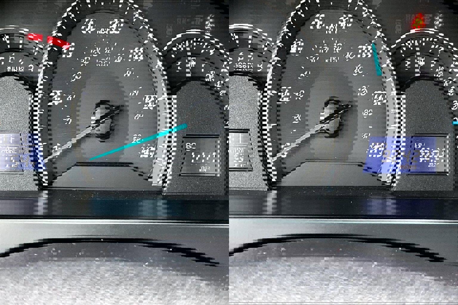 Used 2015 Toyota Camry LE image 19