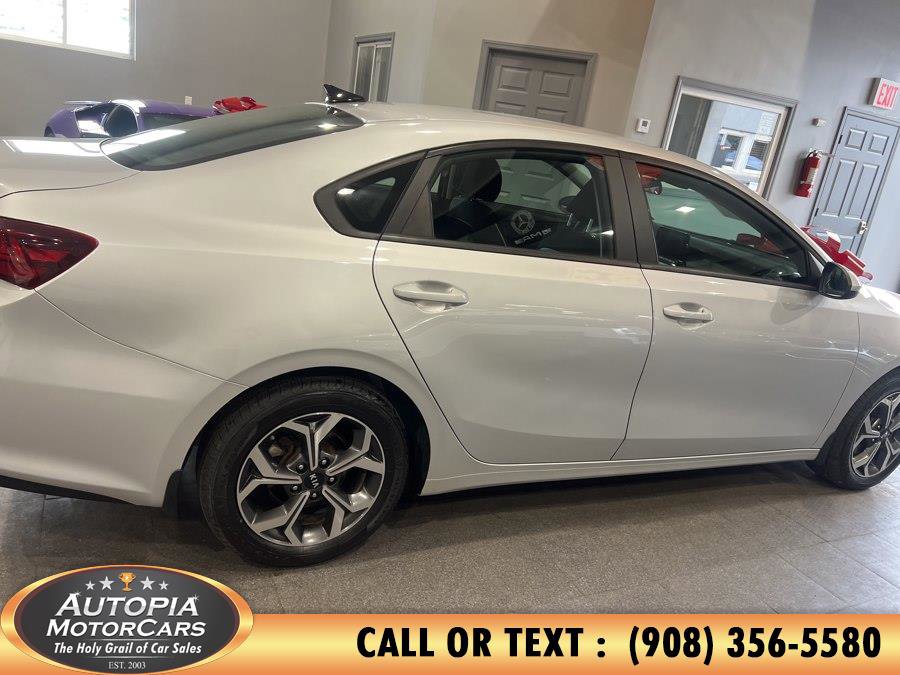 Used 2020 Kia Forte LXS FWD image 7